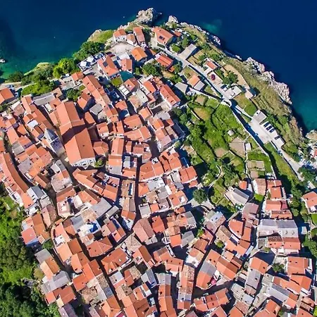 Rustica * Vrbnik (Primorje-Gorski Kotar)